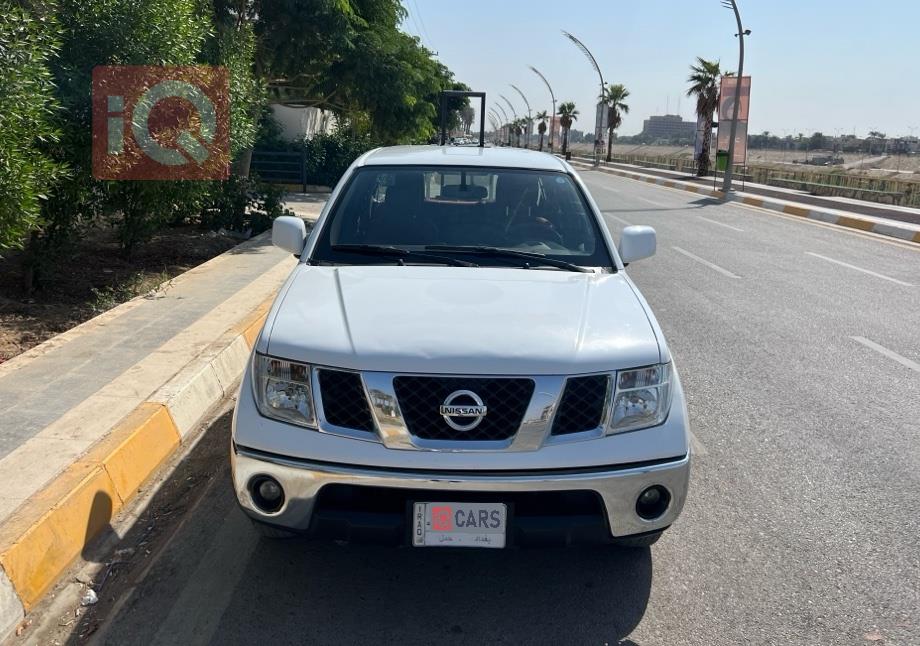 نيسان نافارا